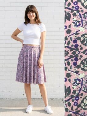 LulaRoe Women's XS Soft Knit Pink Purple Floral Print Stretch Flare Shift Skirt